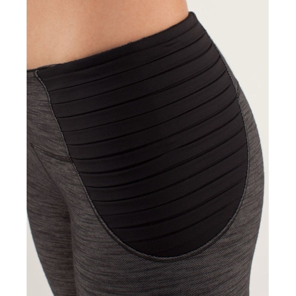 Lululemon Aphrodite Crop Black Sub Denim/ Black 4 - Picture 4 of 9